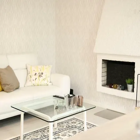 Borealis Near Center, Free Onsite Parking, Wifi * Rovaniemi